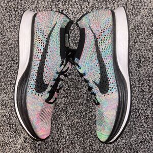 Nike flyknit racer multi color 2.0 men’s size 7 526628-204